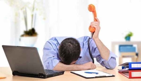 ПРОДАЖИ ПО ТЕЛЕФОНУ. КАК ПРЕОДОЛЕВАТЬ ОТКАЗЫ.Успешно преодолев «барьер секретаря» и выйдя на ЛПР ...