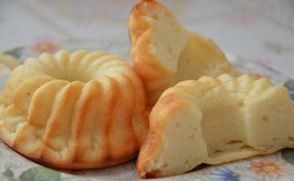 ТОП-9 самых вкусных творожных запеканок.1. ТВОРОЖНАЯ ЗАПЕКАНКА БЕЗ МУКИИнгредиенты: 500 гр творога, ... - 6