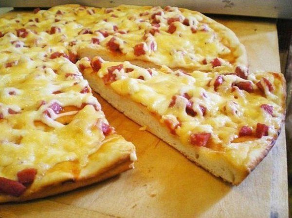 9 РЕЦЕПТОВ ДЛЯ ЛЮБИТЕЛЕЙ ПИЦЦЫ .1.Пицца с вкусным краешкомИНГРЕДИЕНТЫ: 150мл тёплой воды 0.5 ч.л. ... - 7