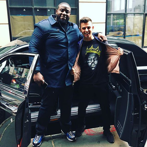 @kirillturichenko прилетел в майке с фэйсом водителя! Попросил водилу купить себе корону,чтобы ...