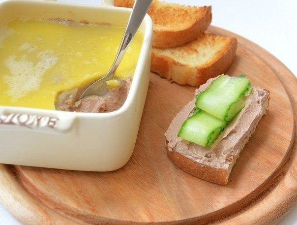 Паштет из куриной печени. Ингредиенты: 300 гр. куриной печени 1 крупная луковица сливочное масло 150 ...