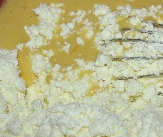 Очень вкусные творожные пончики.Ингредиенты:500 г домашнего творога3 сырых куриных яйца300-400 г ... - 4