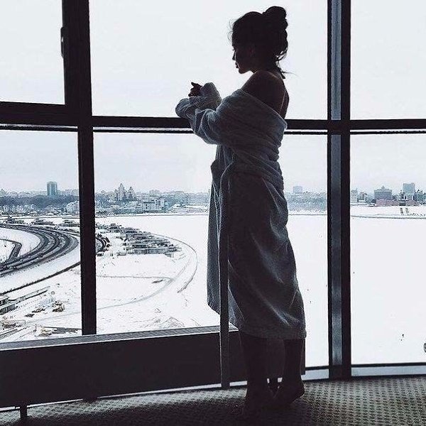 Надо уметь быть счастливым каждый момент, а не ждать что счастье наступит. Вдруг сегодняшний ...