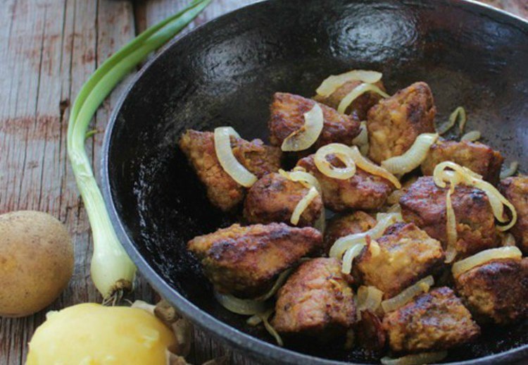Самый вкусный рецепт печени! Печень получается мягкой, сочной, нежной! ИНГРЕДИЕНТЫ 600 г говяжьей ...
