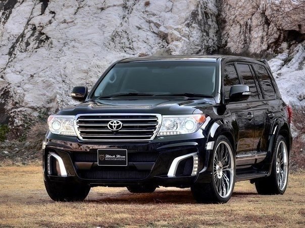 Toyota Land Cruiser Sports Line Black Bison Edition:  