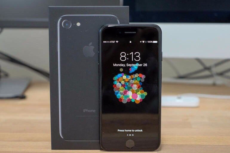 Названы пять уловок Apple, которые заставляют людей покупать новые iPhone. По данным ...