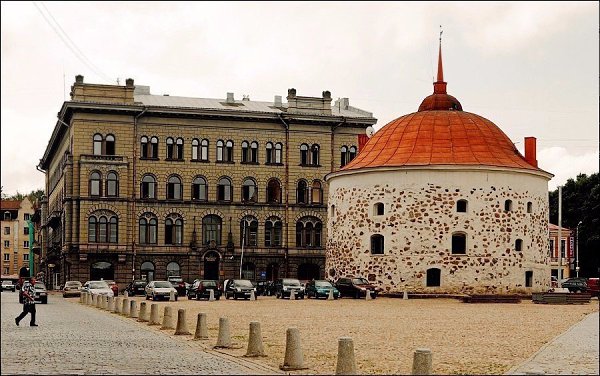 Выборг, один из самых красивых городов России, отнюдь не исконно русский город. В свое время он ... - 5