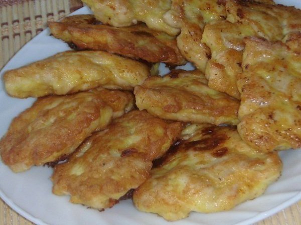 Куриные котлетки с плавленными сырками. .Светлана Голубева Филе курин.-300 г. Сырок(дружба)-1 ...