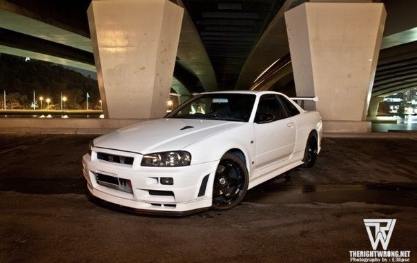 Nissan Skyline R34 GTR - 5