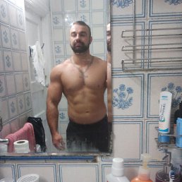 tomas, 36, 