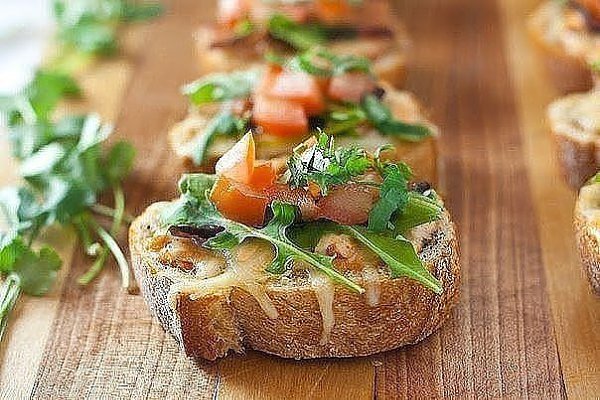 Драники с сыром.Ингредиенты:- 7-10 средних картофелин- 1-2 средних луковицы- 1-2 яйца- 50-100гр. ... - 8