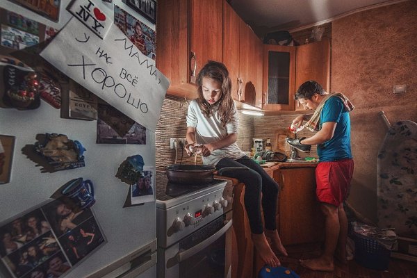 Фотопроект, в котором отец семейства отправлял супруге, находящейся в командировке, каждый день по ... - 4
