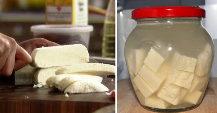 Сыр. Намного вкуснее и дешевле магазинного! Молоко, сметана, лимонный сок — все, что понадобится для ...