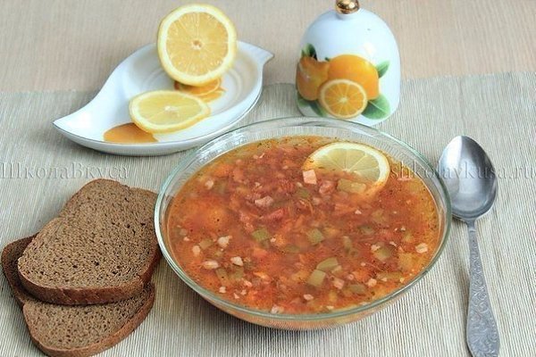 Солянка с колбасой.Ингредиенты:Картофель - 3 больших клубняКолбаса вареная - 200 гр.Колбаса ...