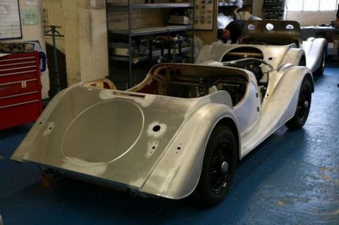 Как собирают автомобиль Morgan Aero 8! Компания Morgan Motor Company из Великобритании не меняется в ... - 13