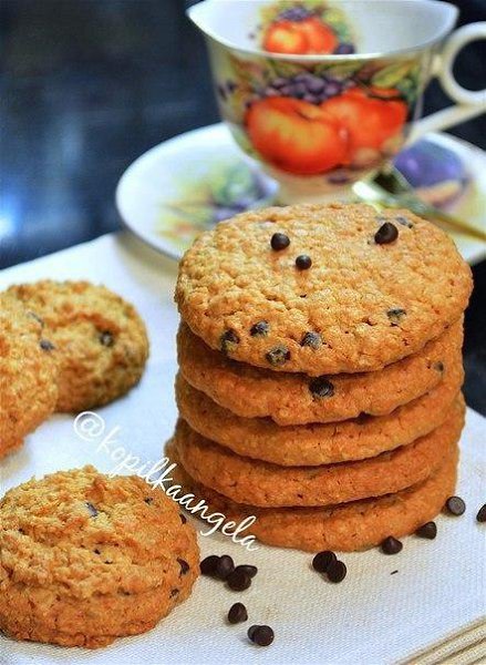 ОВСЯНОЕ ПЕЧЕНЬЕ С ШОКОЛАДОМ.ИНГРЕДИЕНТЫ: 200 г овсяных хлопьев быстрого приготовления 280 г муки 10 ... - 6
