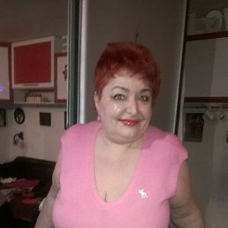 zoya, 56, 