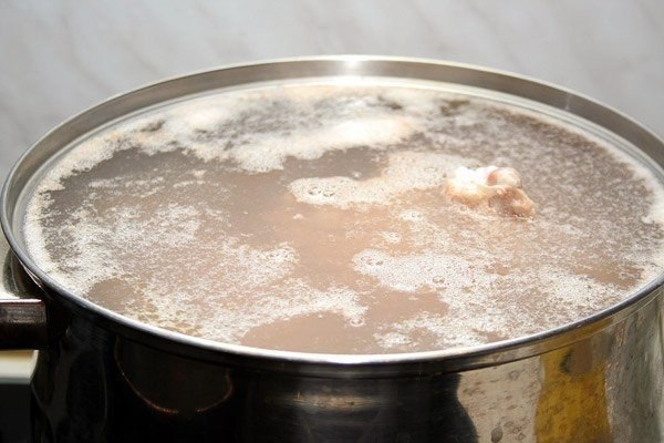 Куриный холодец.Вам понадобится:Курица 1 шт.Лук репчатый 1 шт.Морковь 140 гЧеснок дольки 5 шт.Соль ... - 4