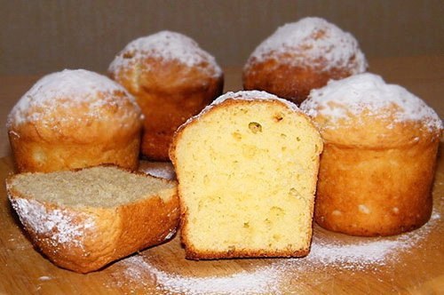 Кекс творожный. Ингредиенты: Творог 200 г Сметана 2 столовые ложки Яйцо куриное 2 штуки Масло ...