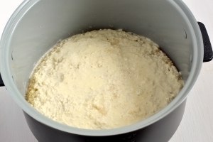 Кокосовый кухен в мультиварке.Предлагаем всем испечь кокосовый кухен – нежный и необычайно вкусный ... - 7