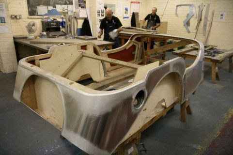 Как собирают автомобиль Morgan Aero 8! Компания Morgan Motor Company из Великобритании не меняется в ... - 7
