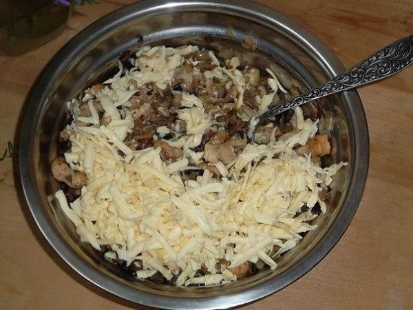 Фаршируем перец курицей и грибами. Ингредиенты: 6-7 шт. перец сладкий 1 шт. грудка куриная 300 г ... - 7