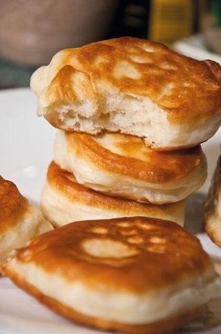Оладьи на кефире.Ингредиенты500 г кефира1 яйцо350 г муки2 ст.л. сахара1/2 ч.л. соли1/2 ч.л. соды150 ...