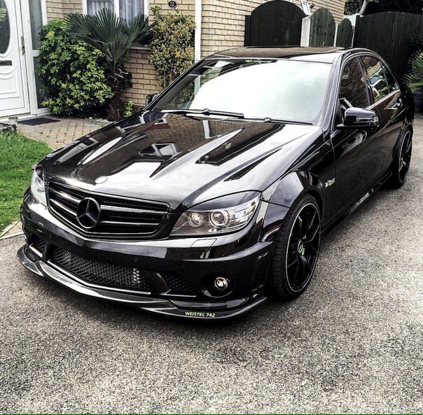 Mercedes-Benz C63 AMG