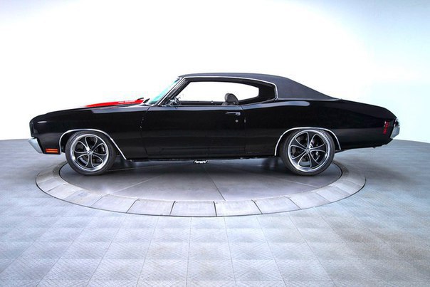 1970 Chevrolet Chevelle Custom - 2