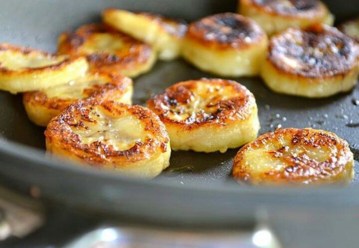 Банановые сырники: супер-вкусный завтрак! Ингредиенты: • Творог обезжиренный - 200 г • Яйцо - 1 шт. ...