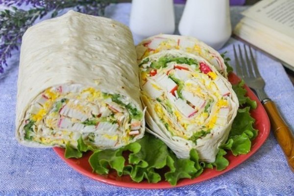 Рулет из лаваша с вкуснейшей начинкой.на 100грамм - 132.01 ккалБ/Ж/У - 7.5/3.01/18.17Ингредиенты:400 ...