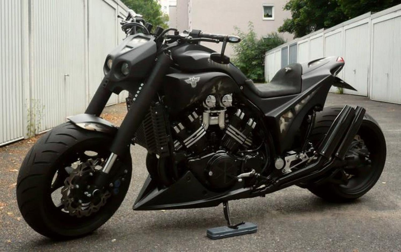 Yamaha V-max - 5