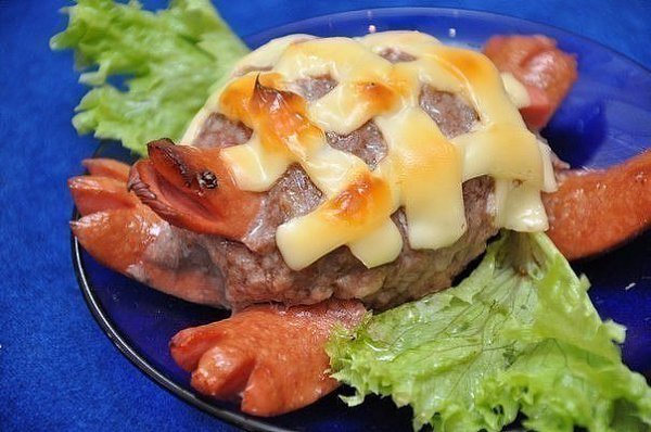 КОТЛЕТЫ "ЧЕРЕПАШКИ" ИНГРЕДИЕНТЫ: 300-400 г мясного котлетного фарша, 5 детских сосисок, ... - 6
