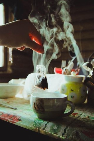 Полезные фразы: It goes without saying - Само собой разумеется Eat one's words - взять слова обратно ...