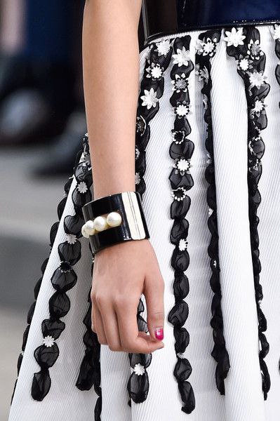 Chanel. Black and White. - 6