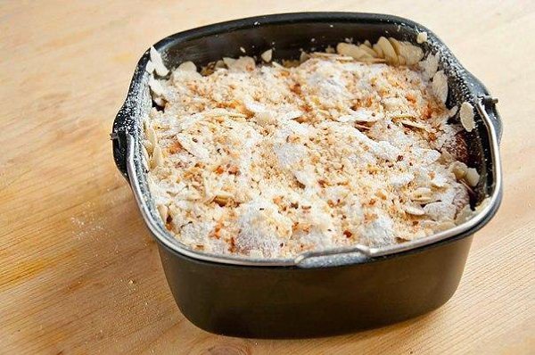 Пирог с абрикосами и миндальной крошкой.Ингредиенты:Масло комнатной температуры — 125 г Сахар — 125 ... - 5