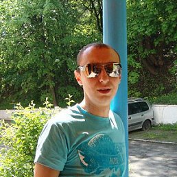 Denis, , 42 