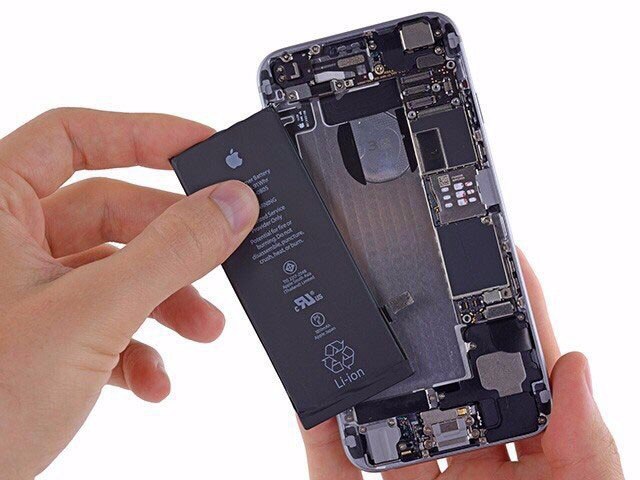 Почему батарея вашего iPhone 7 может «умереть» уже через год. В конце ноября Apple запустила ...