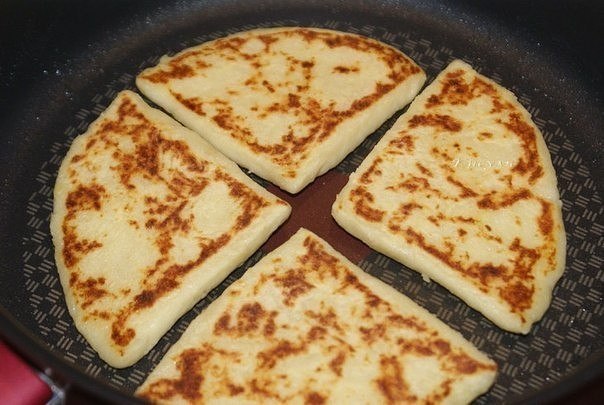 Картофельные сконы.Вкусные картофельные лепёшки к чаю или кофе, для любителей сытного завтрака.Вам ...