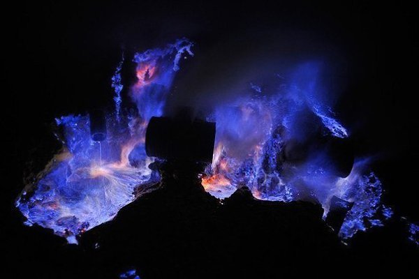 Kawah Ijen     .