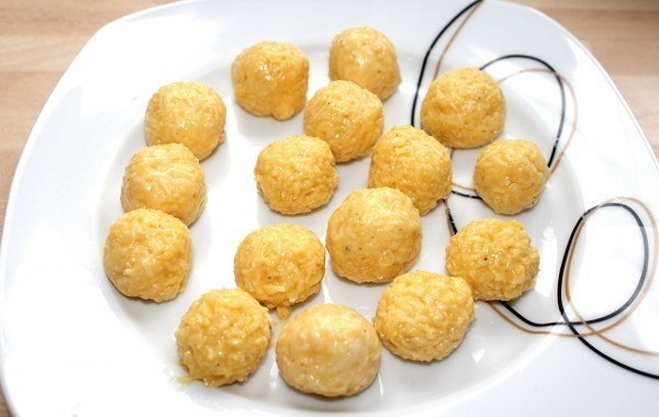 Суп с сырными клёцками. Ароматный быстрый суп с сырными клёцками и овощами без мяса на бульоне. ... - 9
