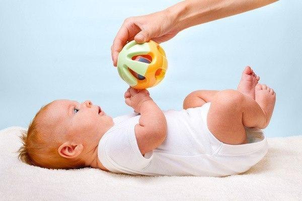 Игры дома для самых маленьких.0-3 месяцаГде мама?Когда младенец лежит на спине, подойдите к кроватке ...
