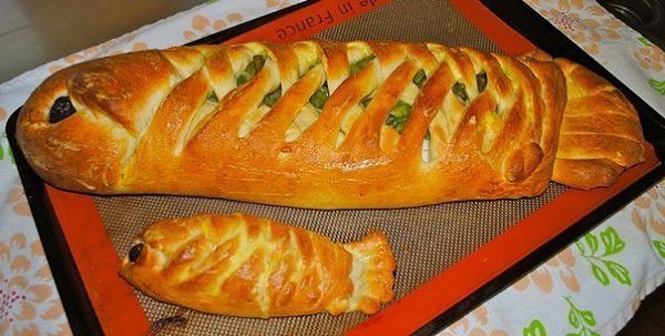 РЫБНИК. ИНГРЕДИЕНТЫ: Для теста: 500 г муки 1 стакан молока 2 ст.л. сахара 2 ч.л. сухих дрожжей 1 ... - 9