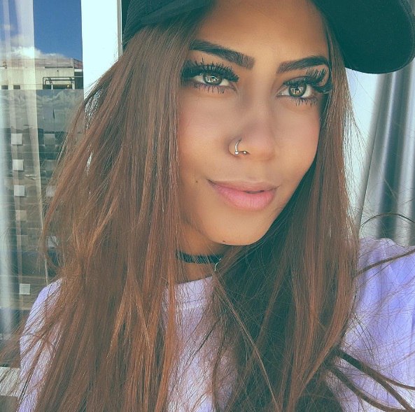 :3
