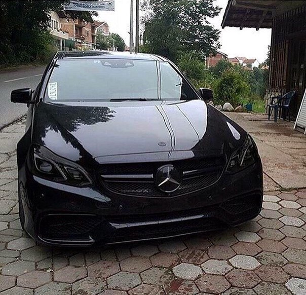 Mercedes-Benz E63 AMG