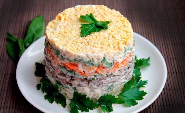 Салат для Красного Петуха.Вам понадобится для приготовления блюда:головка репчатого лука – 1 ...