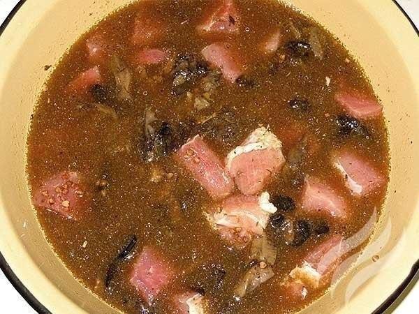 Гречка с мясом и грибами.Чтобы блюдо получилось сочным и ароматным, можно приготовить его в пакете ... - 5