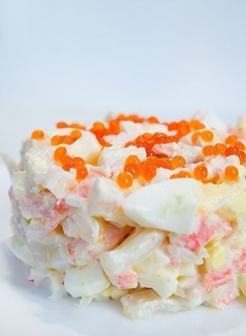 6 Вкусных салатов.1.Салат из белокочанной капусты с курицей и яичными блинчикамиСостав:-Яйца – 2 ... - 2