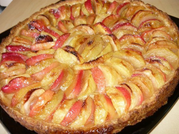 САМЫЙ СОЧНЫЙ ПИРОГ С ЯБЛОКАМИ.Именно такими должны быть пироги :)ИНГРЕДИЕНТЫ: мука – 180 г сливочное ...