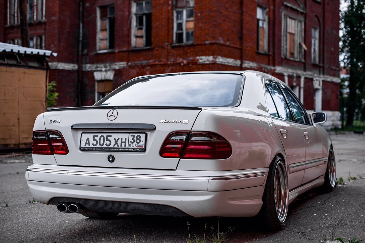 Mercedes e55 amg w210. Mercedes w210 AMG. Мерседес Бенц 210 АМГ. Mercedes e210 AMG. Mercedes w210 AMG e50.